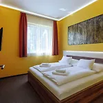 Mayer Superior Aparthotel 3*