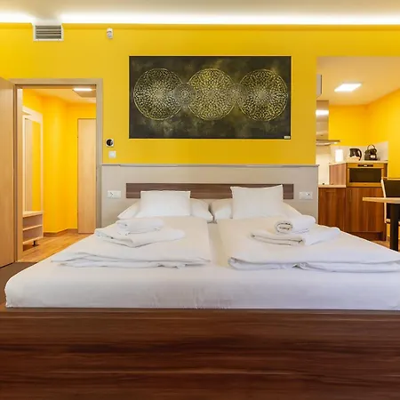 Mayer Superior Aparthotel *