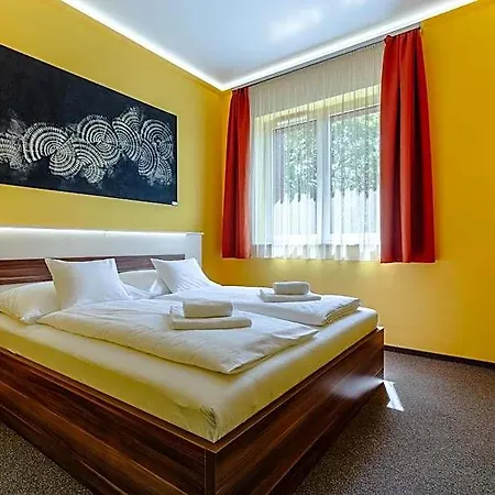 Mayer Superior Aparthotel 3*