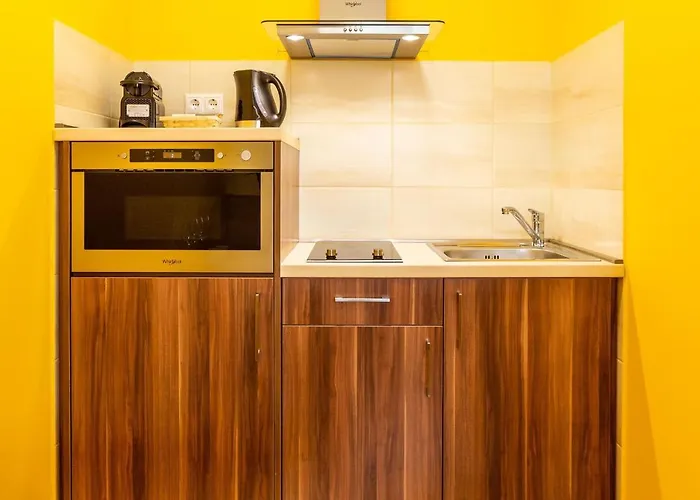 Mayer Superior 3* Veszprém