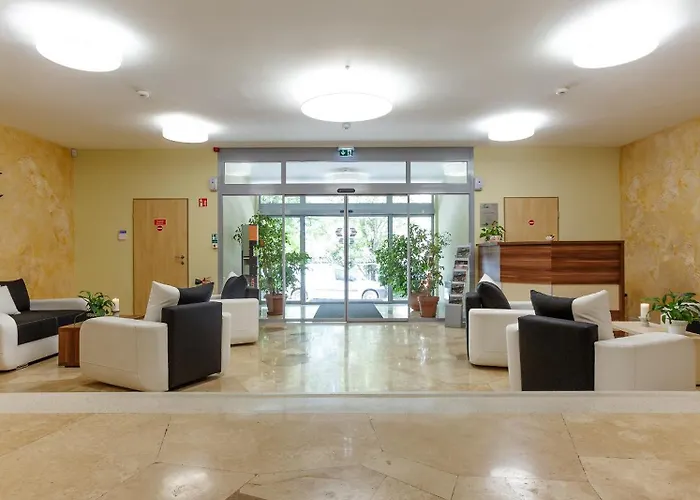 Mayer Superior מלון דירות Veszprém